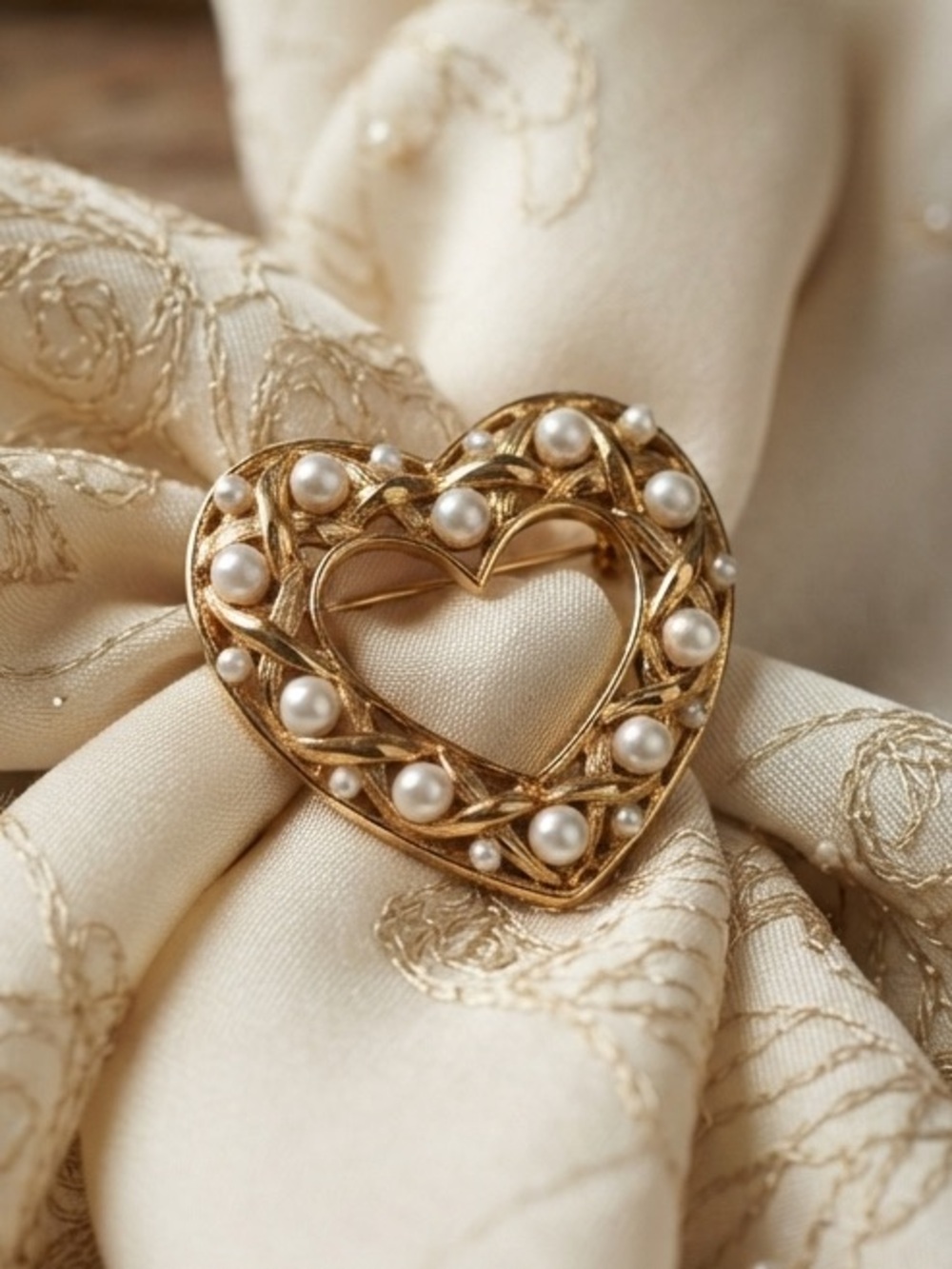 Vintage Monet Signed Gold XO Ribbon Open Lattice Heart Faux Pearl Brooch Pin